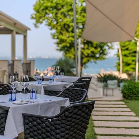 Ristorante Rose & Sapori a Desenzano: le nostre immagini Ristorante Rose & Sapori a Desenzano: le nostre immagini
